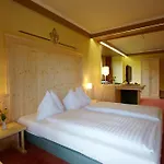 Familiengut Burgstaller Hotel 4*