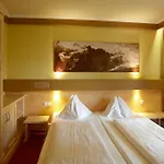 Familiengut Burgstaller Hotel Döbriach