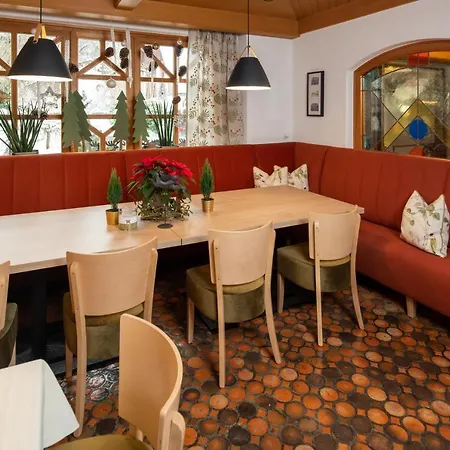 Familiengut Burgstaller Отель Добриах