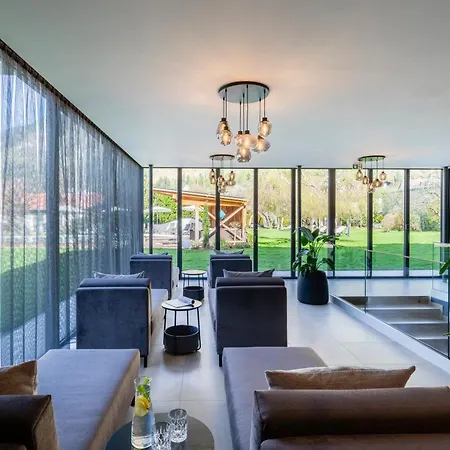 Familiengut Burgstaller Отель Добриах