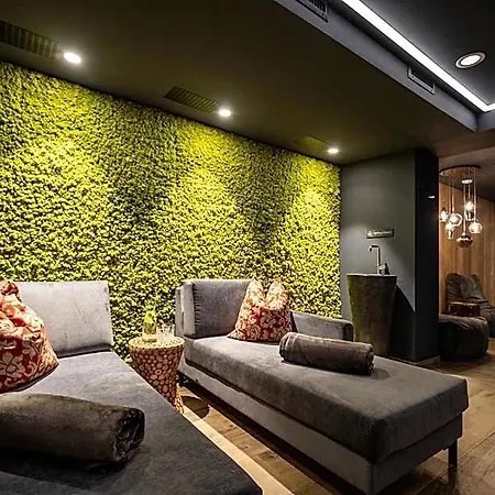 Familiengut Burgstaller Hotel 4*