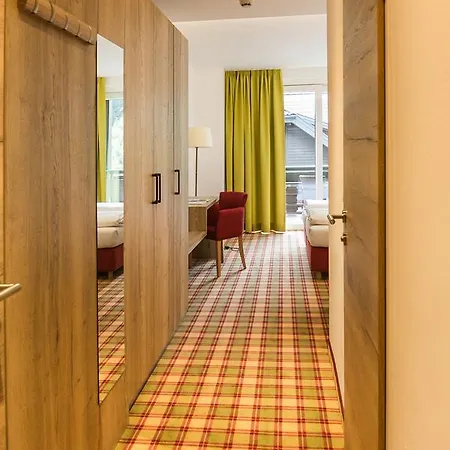 Familiengut Burgstaller Отель Добриах