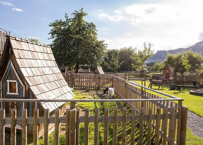 Hotel Familiengut Burgstaller Döbriach