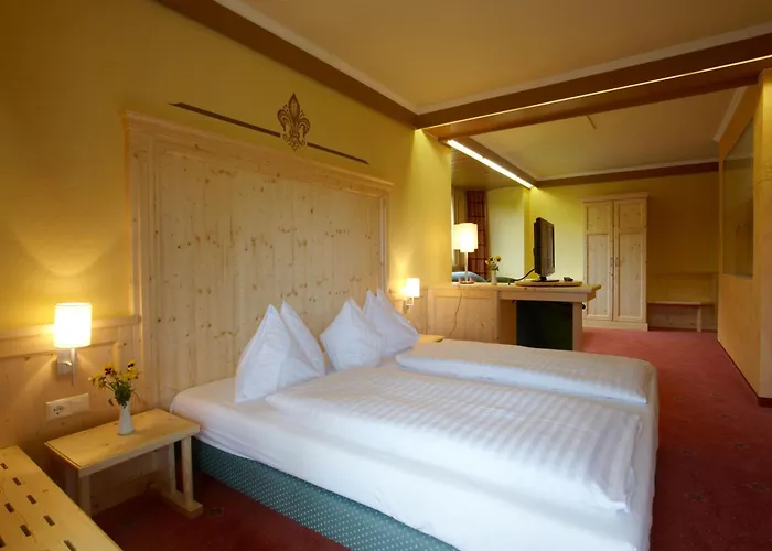 Familiengut Burgstaller Hotel 4*