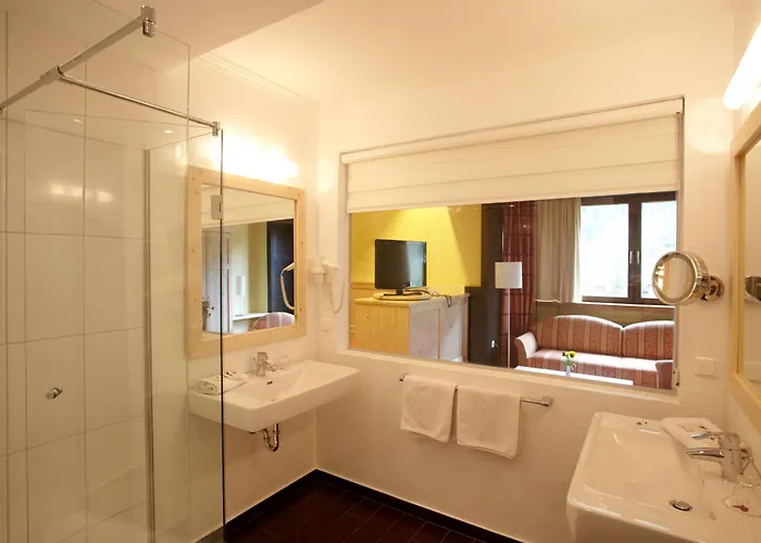 Hotel Familiengut Burgstaller Döbriach